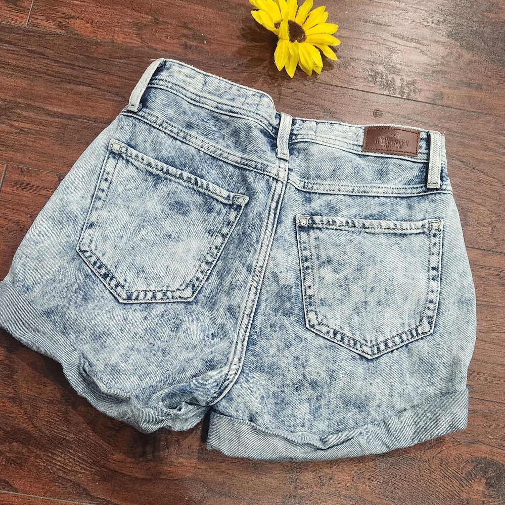 HOLLISTER ULTRA HIGH WAIST DENIM SHORTS ✨️✨️ - Picture 7 of 7